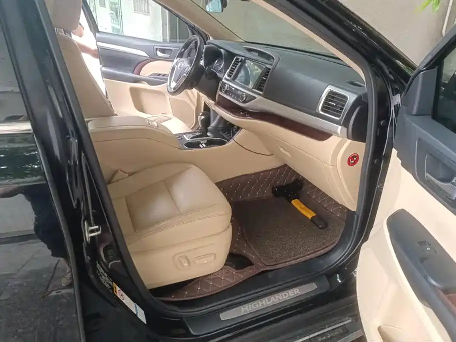 Toyota Highlander 2015 2.0T AWD Luxury Edition 7-seater фото 8