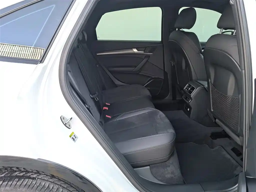 Audi Q5L Sportback 2022 Facelift 45 TFSI Luxury Style фото 28