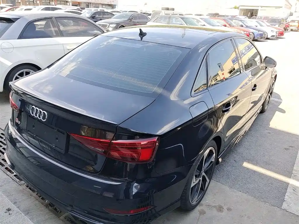 Audi S3 2019 Audi S3 2.0T Limousine фото 7