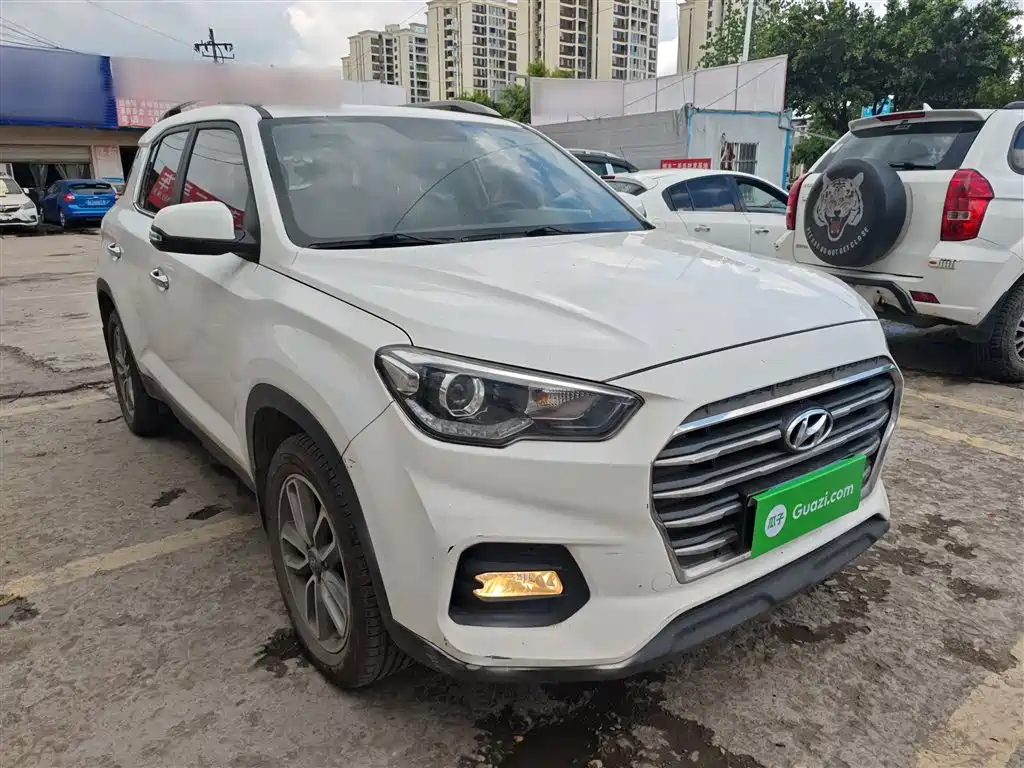 Hyundai Beijing Hyundai ix35 2018 2.0L Automatic 2WD Zhiyong·Enjoyment Edition фото 4