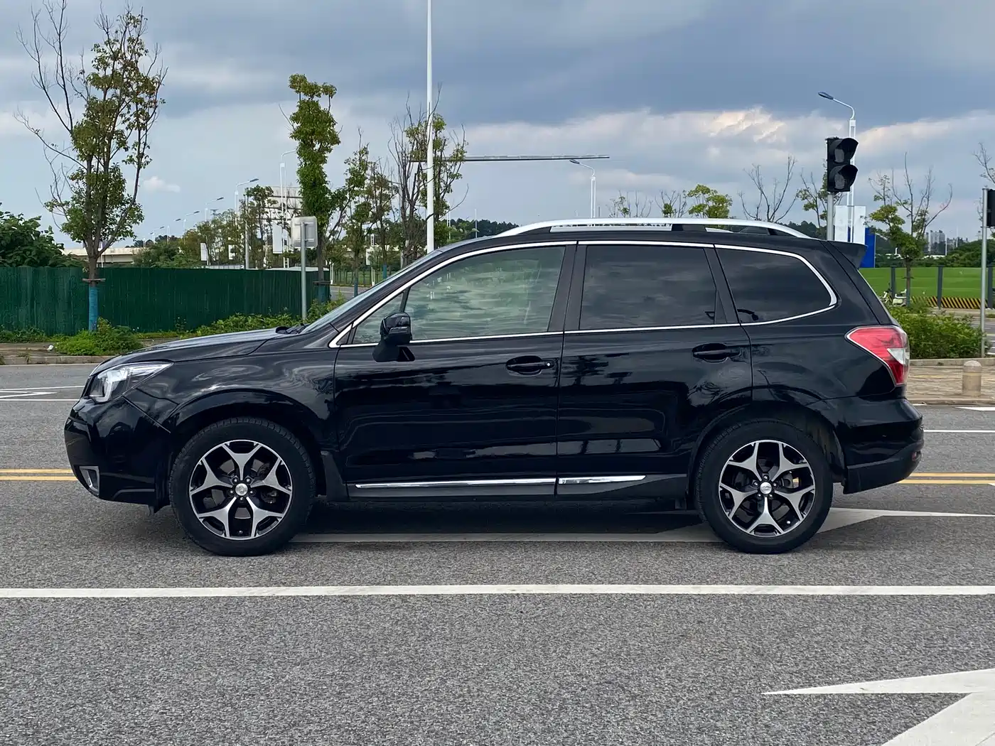 Subaru Forester 2013 2.0T Automatic Premium Navigation Edition фото 10
