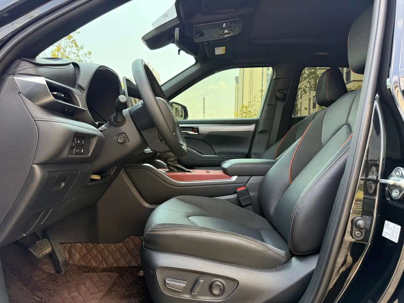 Toyota Crown Kluger 2026 2.5L HEV AWD Flagship Edition фото 4