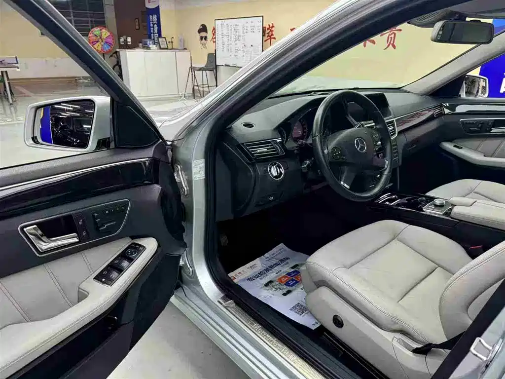 Mercedes-Benz E-Class 2010 E 300 L Fashion фото 8