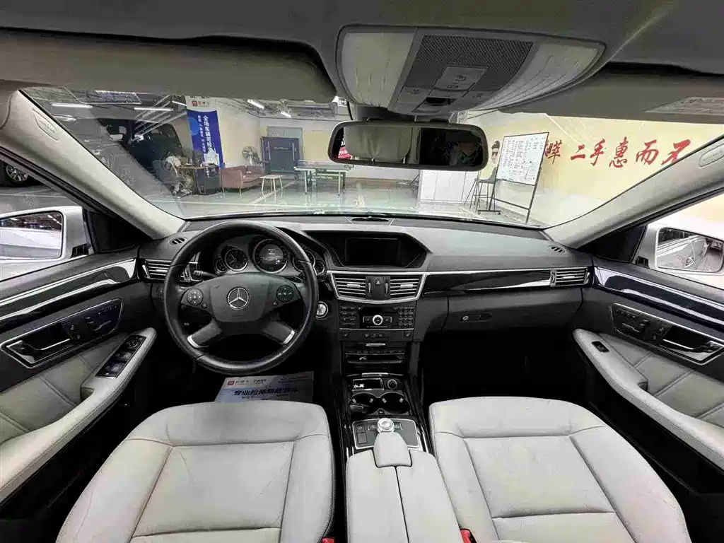 Mercedes-Benz E-Class 2010 E 300 L Fashion фото 5
