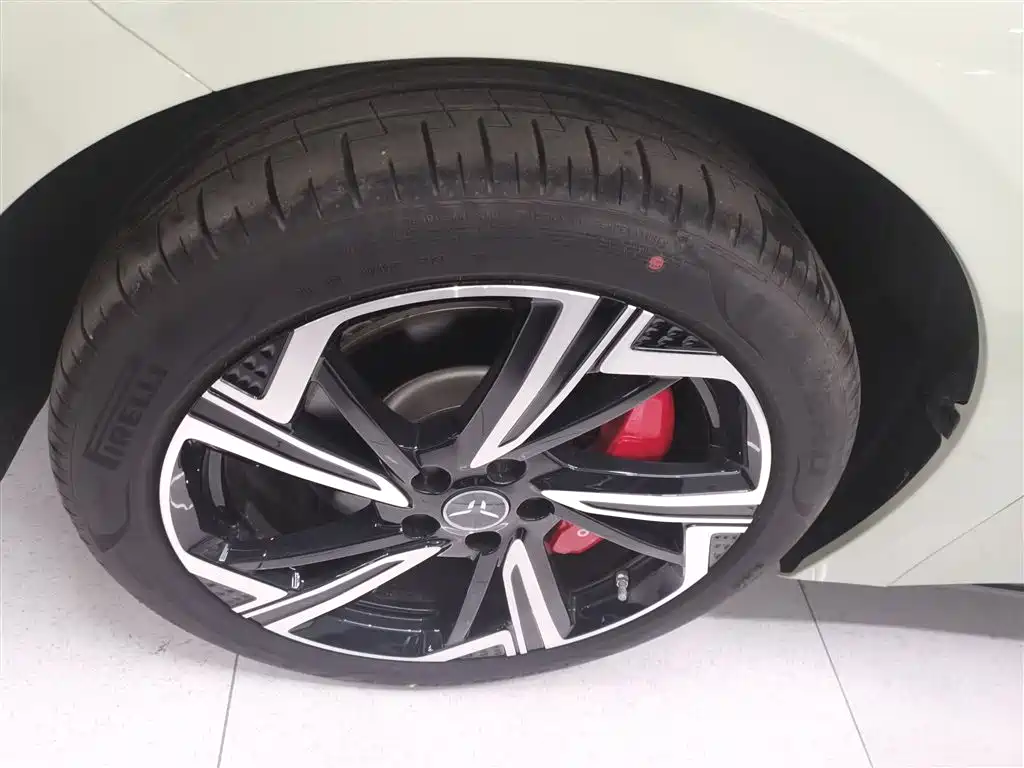 Hongqi EH7 2024 640 Pro+ AWD Edition фото 23