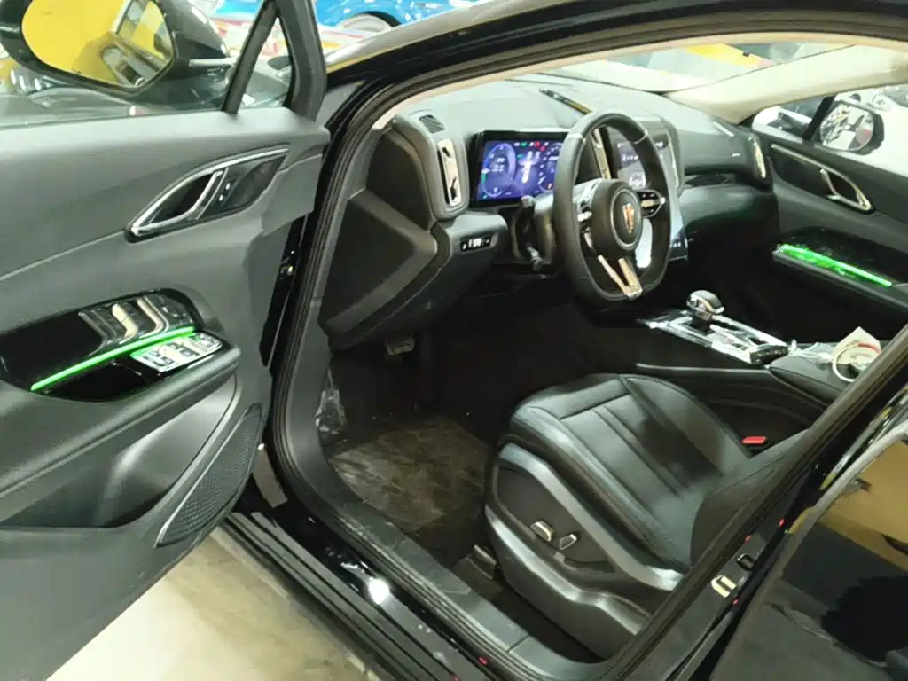 Hongqi HS3 PHEV 2026 2024 PHEV 115km Power Edition
