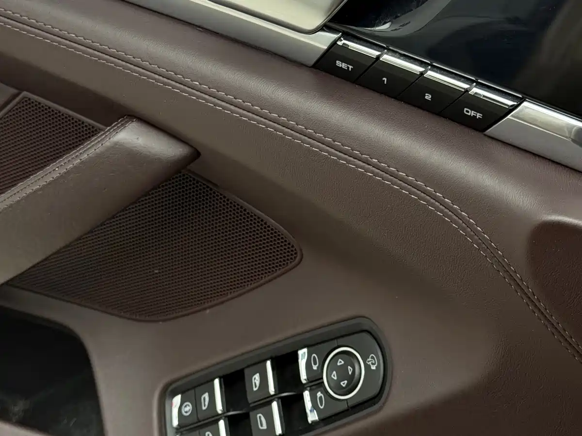 Porsche Panamera 2010 Panamera 4 3.6L фото 18
