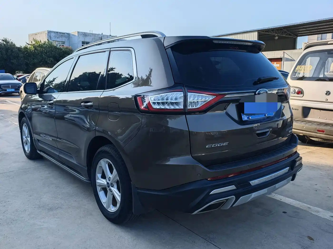 Фото 16 - Ford Edge