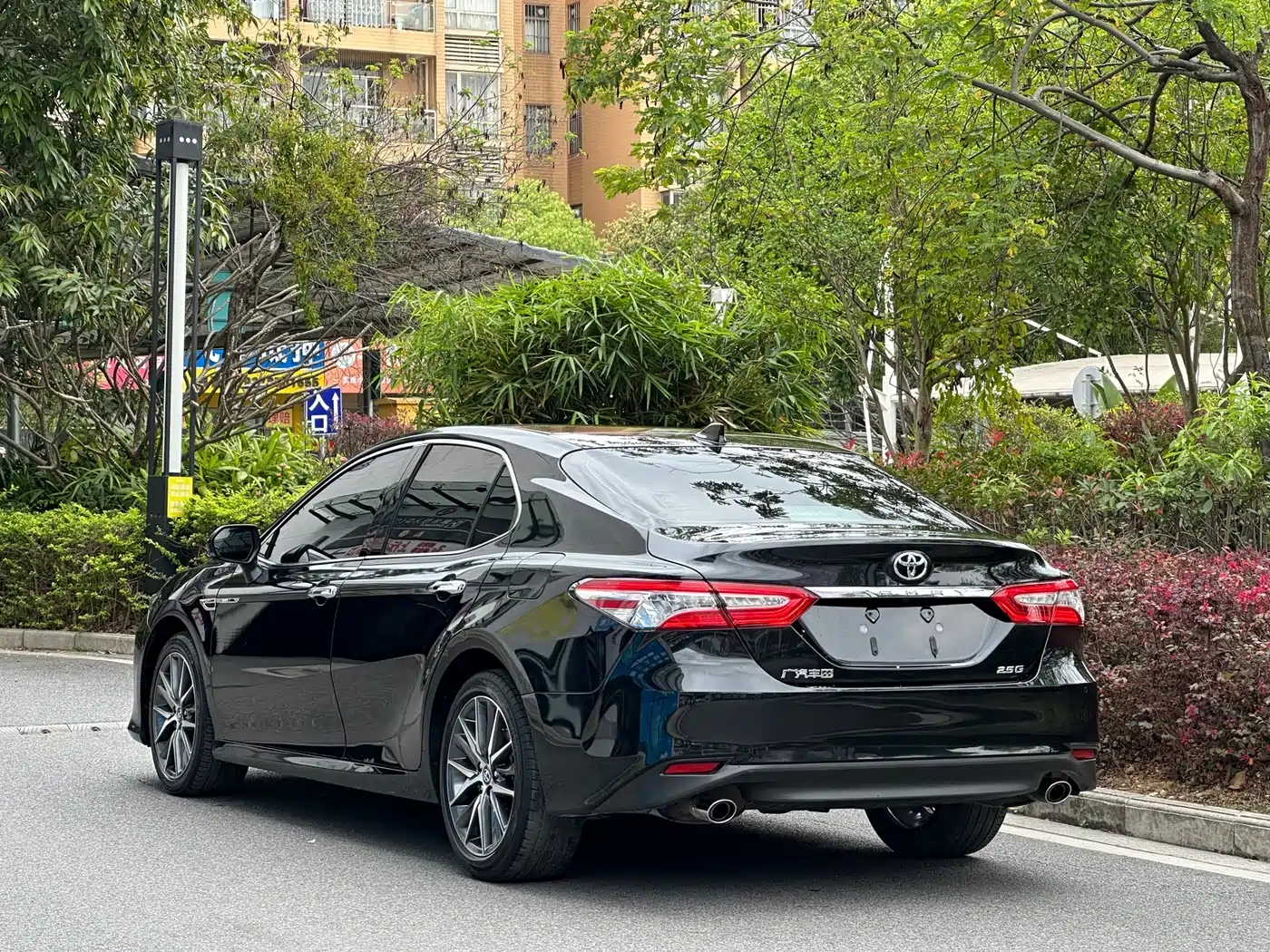 Toyota Camry 2021 2.5G Luxury Edition фото 18