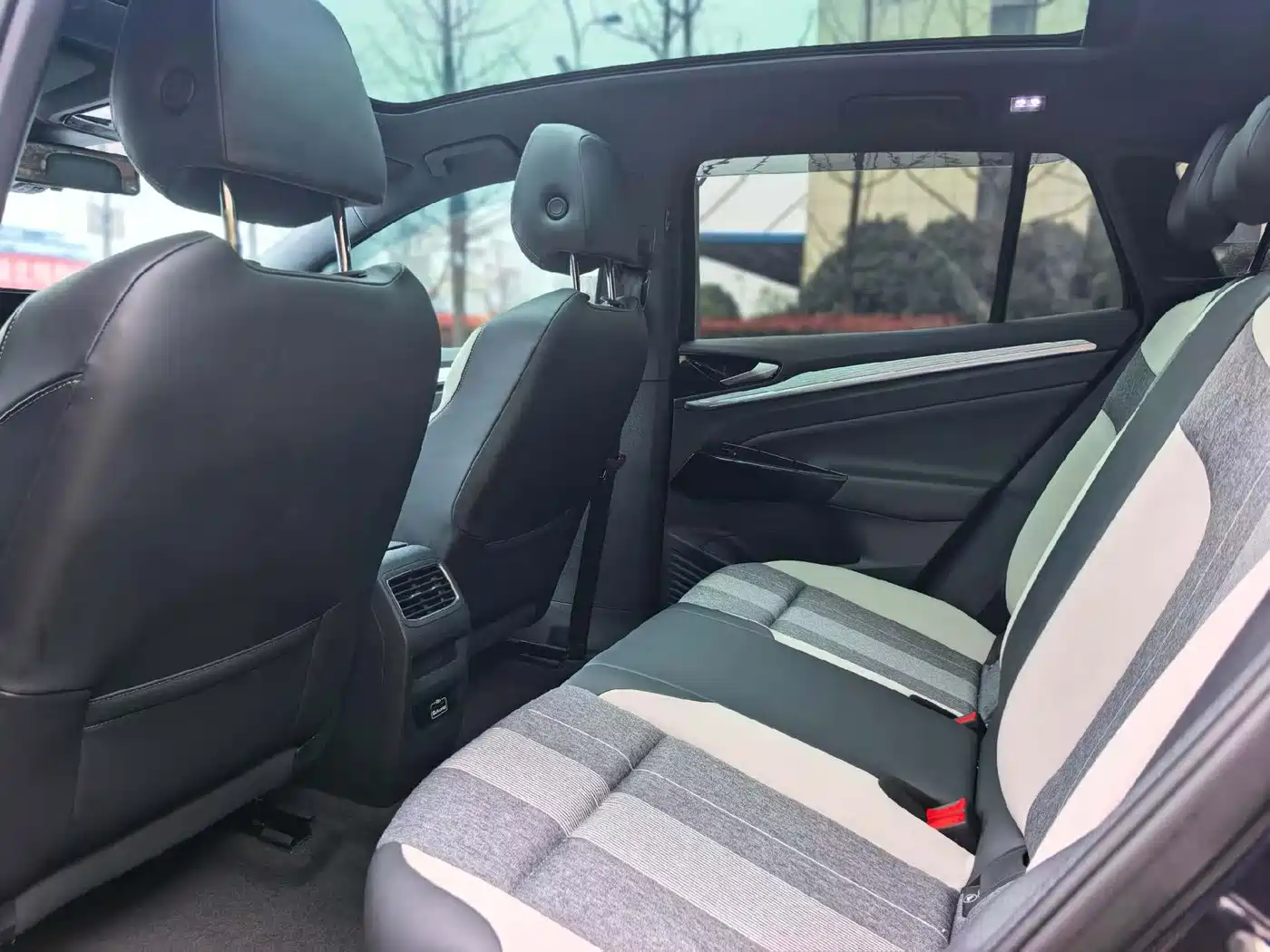 VOLKSWAGEN ID.4 CROZZ