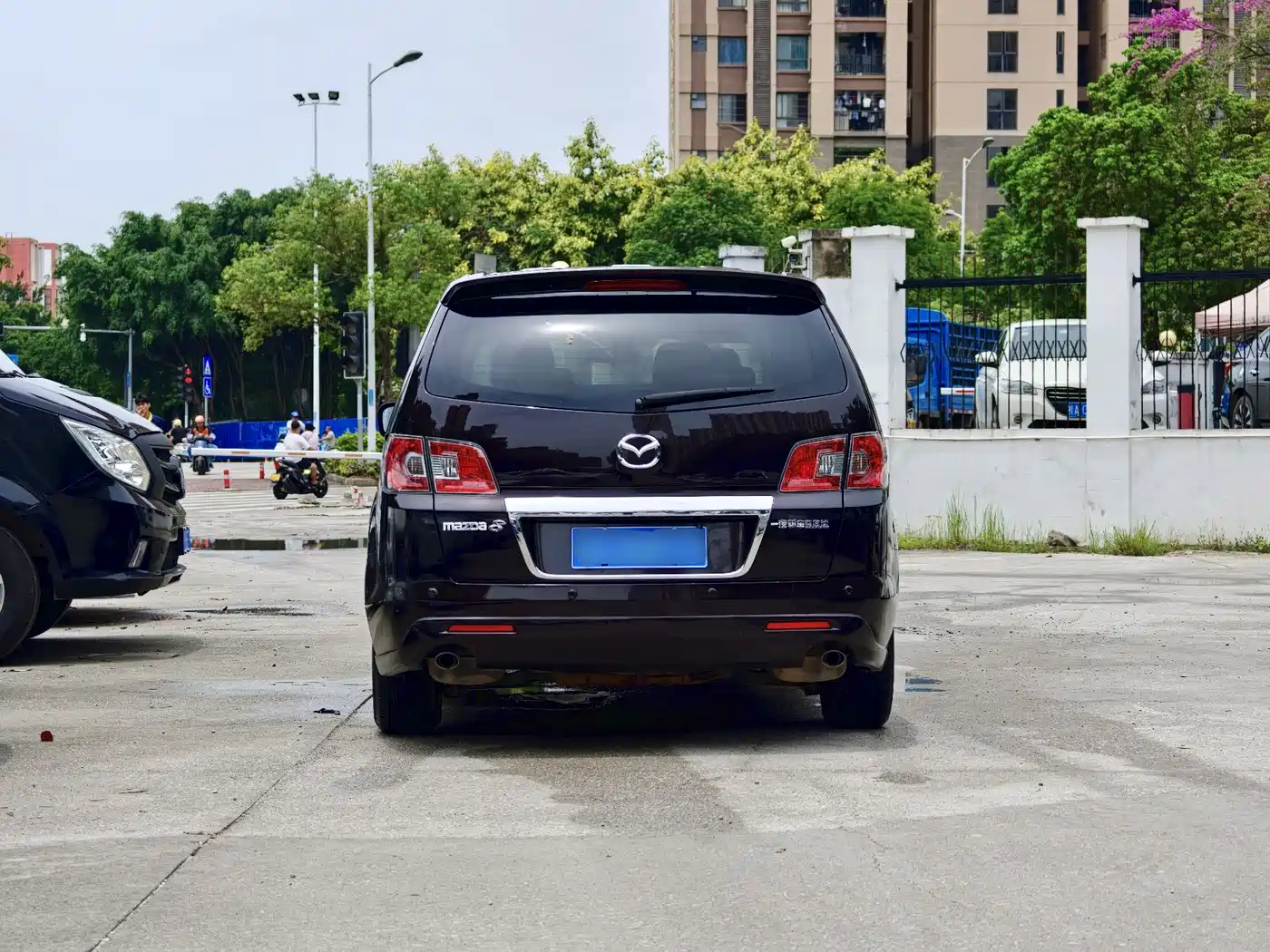 Mazda 8 2013 2013 2.5L Premium
