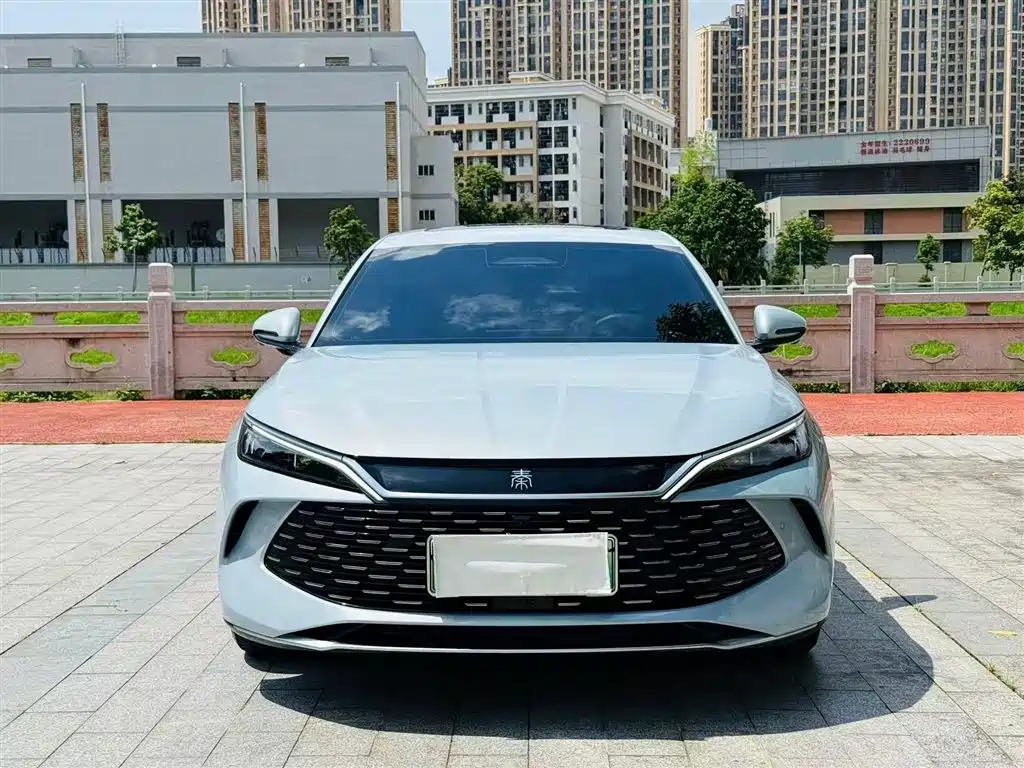 BYD Qin L 2025 DM-i Smart Drive 80KM Premium фото 2