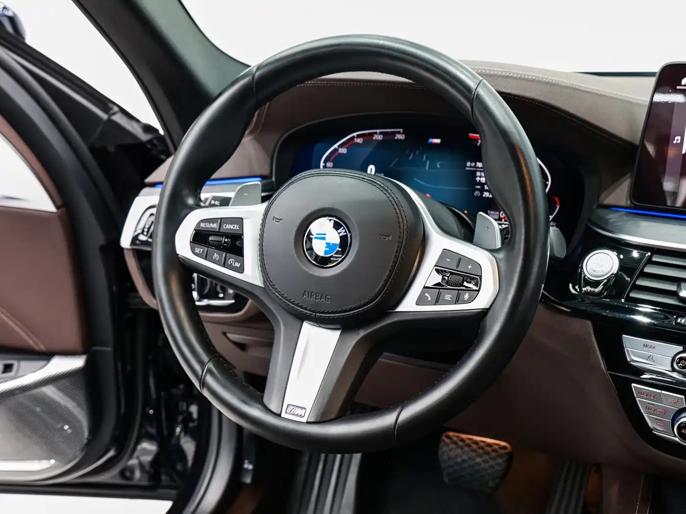 BMW 5 Series 2022 530Li Leading M Sport Package фото 17