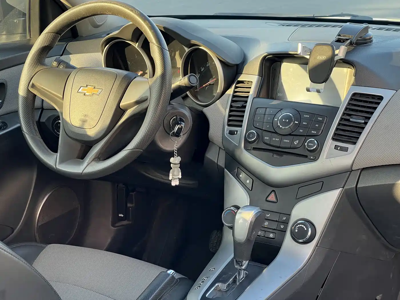 Chevrolet Cruze 2013 Model 1.8L SE AT фото 8