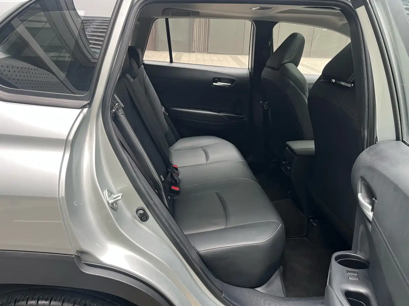 Toyota Frontlander 2023 2.0L CVT Luxury Edition фото 25