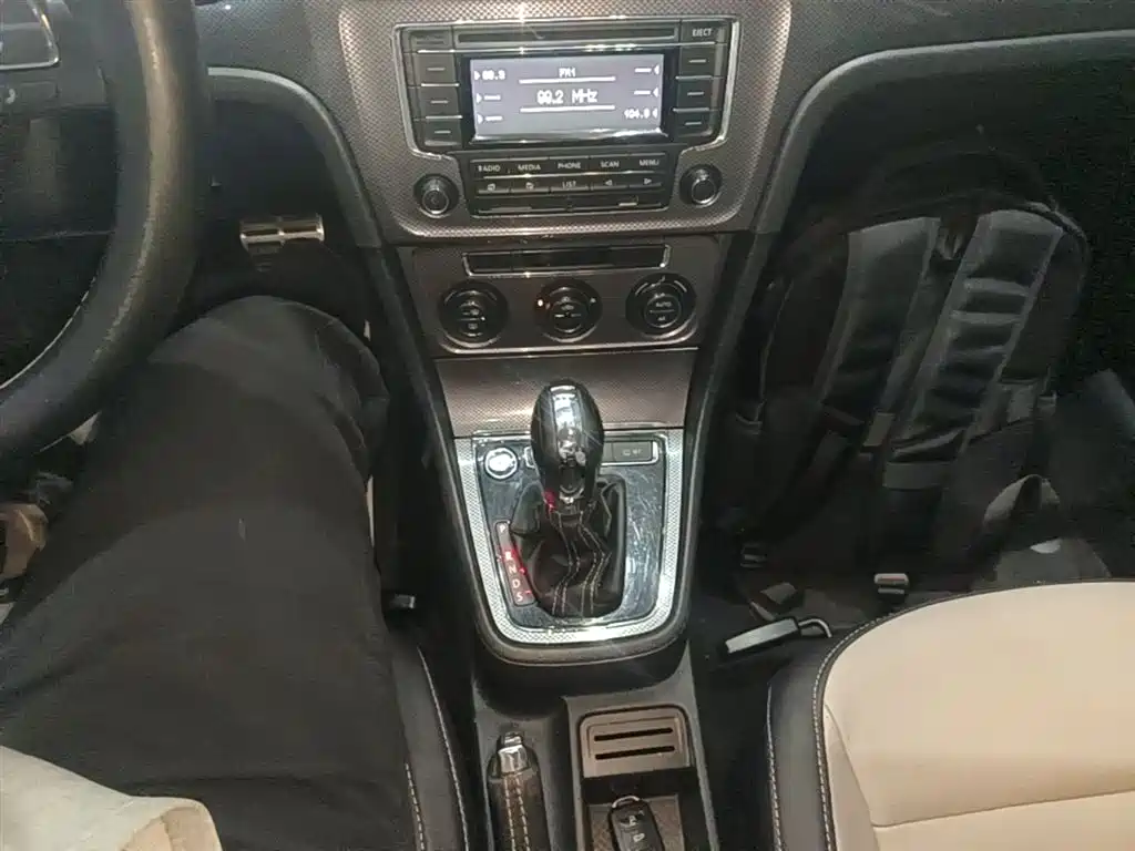 Volkswagen Gran Lavida 2014 1.6L Auto фото 14