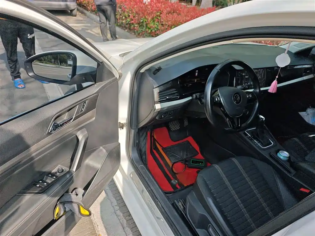 Volkswagen Lavida 2022 1.5L Auto Vision Edition фото 14