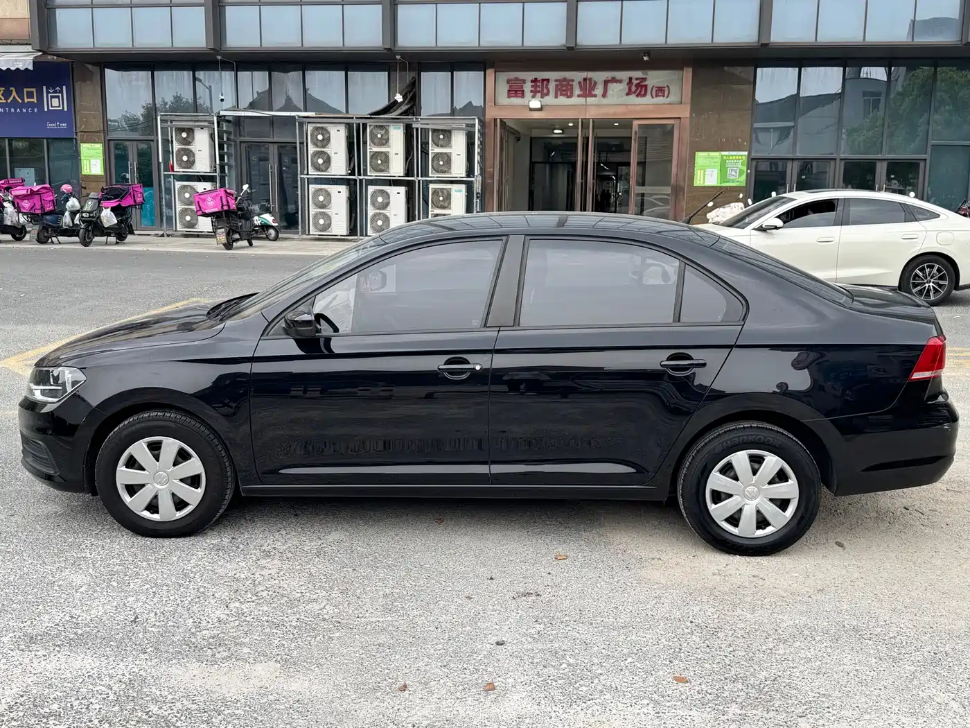 Volkswagen Santana 2016 1.6L Automatic Trend Edition фото 3