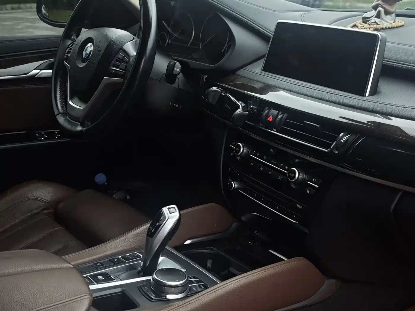 BMW X6 2017 xDrive28i фото 11