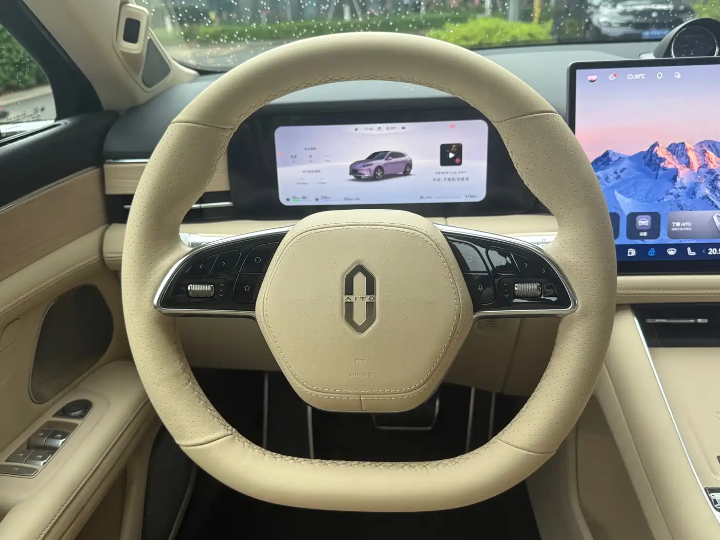 AITO Wenjie AITO M5 2025 Extended Range Ultra AWD фото 9