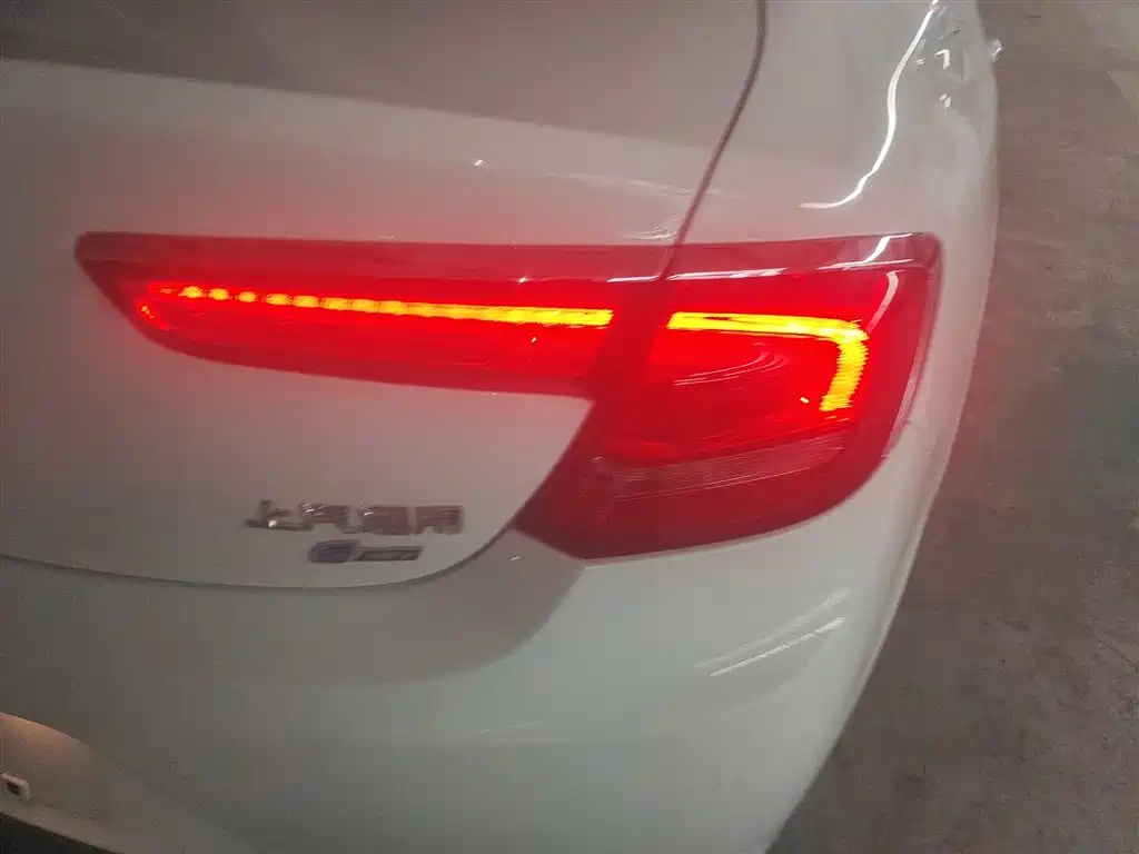 Buick LaCrosse 2018 Model 30H Elite Edition фото 8