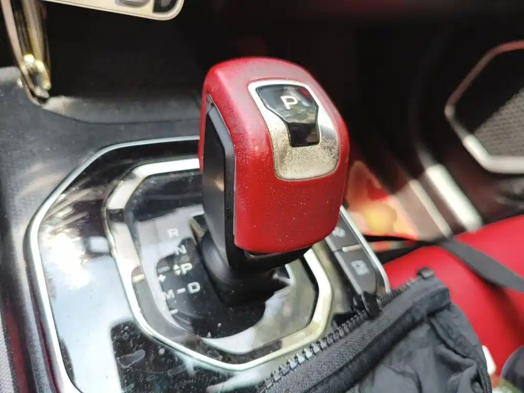 Фото 7 - Geely ICON