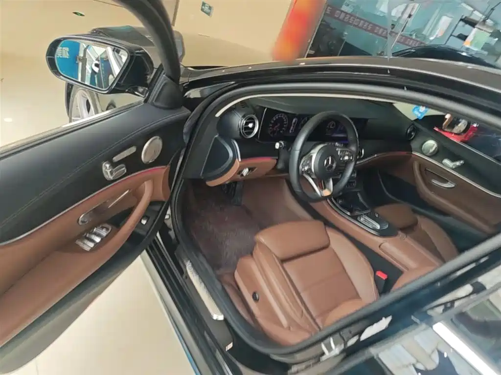 Mercedes-Benz E-Class 2019 E 260 L Sport фото 16