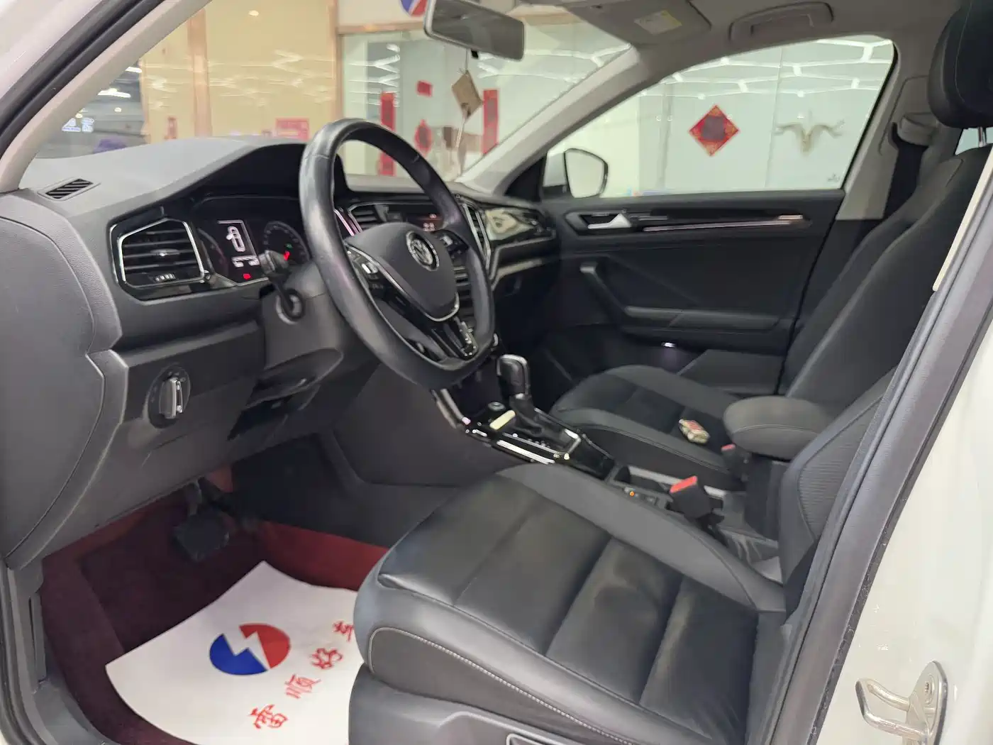 Volkswagen T-ROC 2019 280TSI DSG 2WD Comfort Type China V фото 8