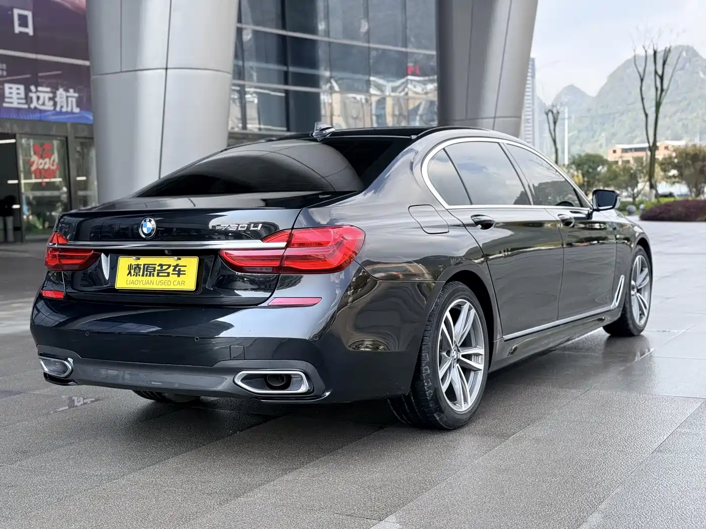 BMW 7 Series 2018 730Li Leading Type M Sport Package фото 6