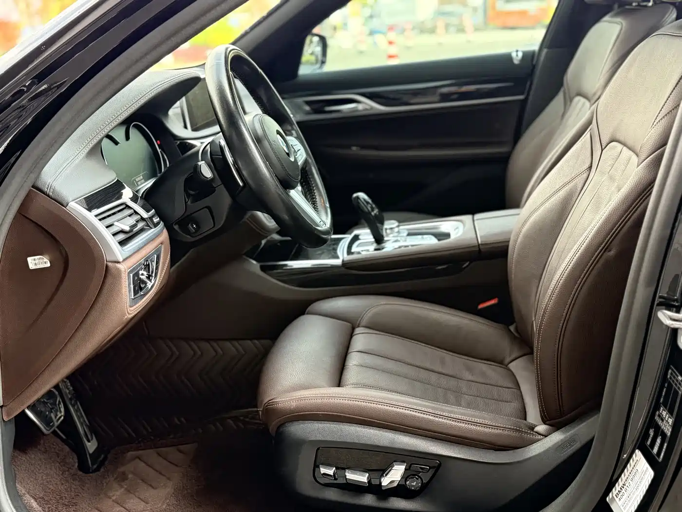 BMW 7 Series 2018 730Li Leading Type M Sport Package фото 15