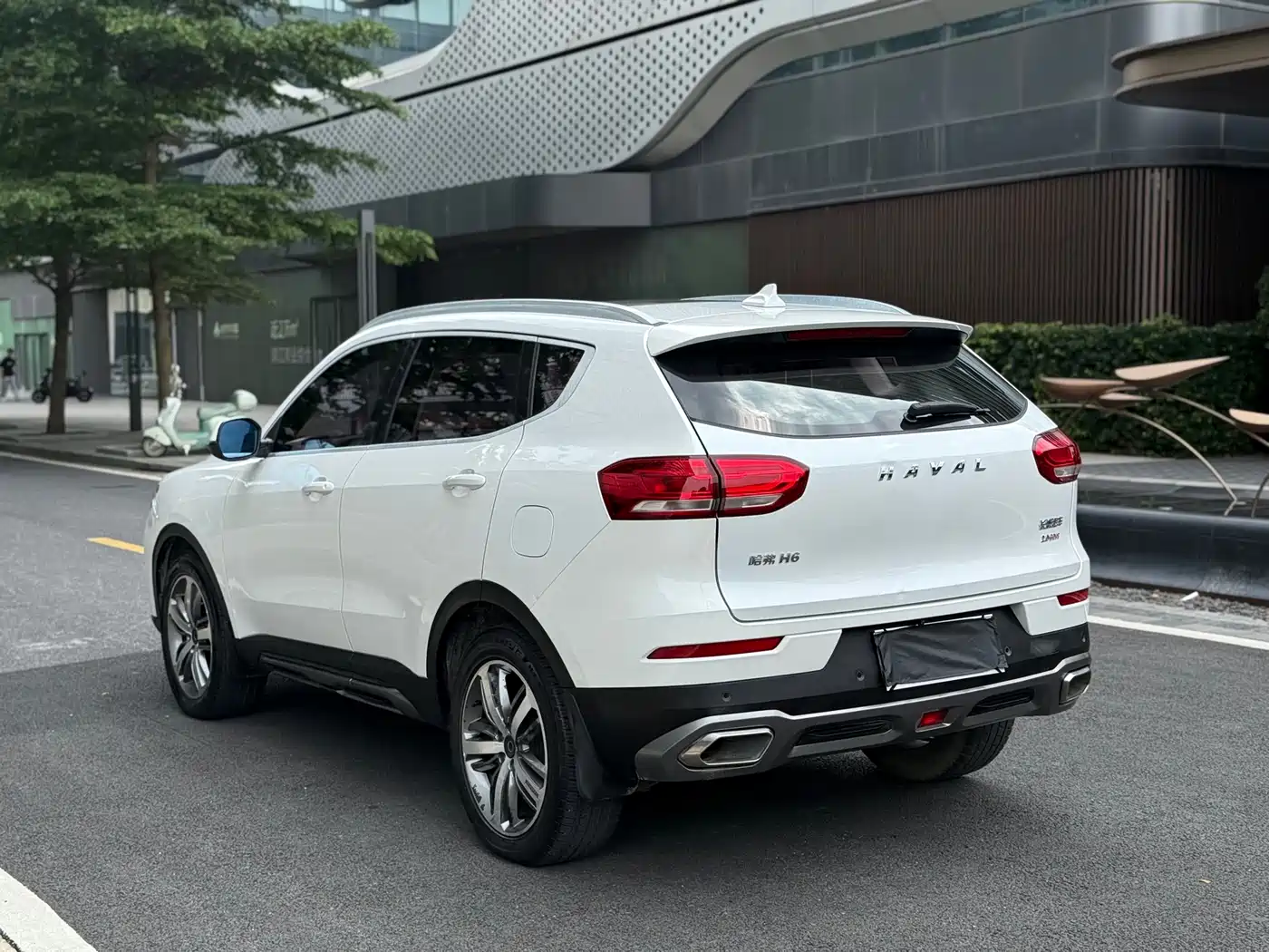 Photo 6 - Haval H6