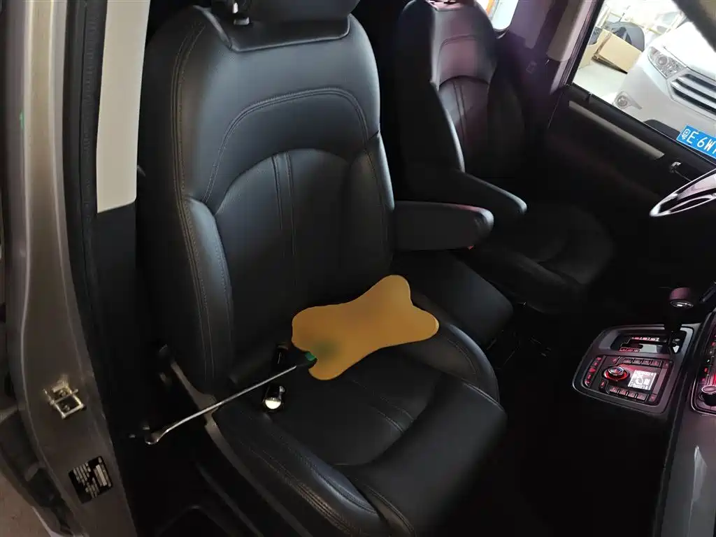 SAIC Maxus Maxus G10 2021 2.0T Automatic Elite Edition Gasoline 7-Seater фото 20