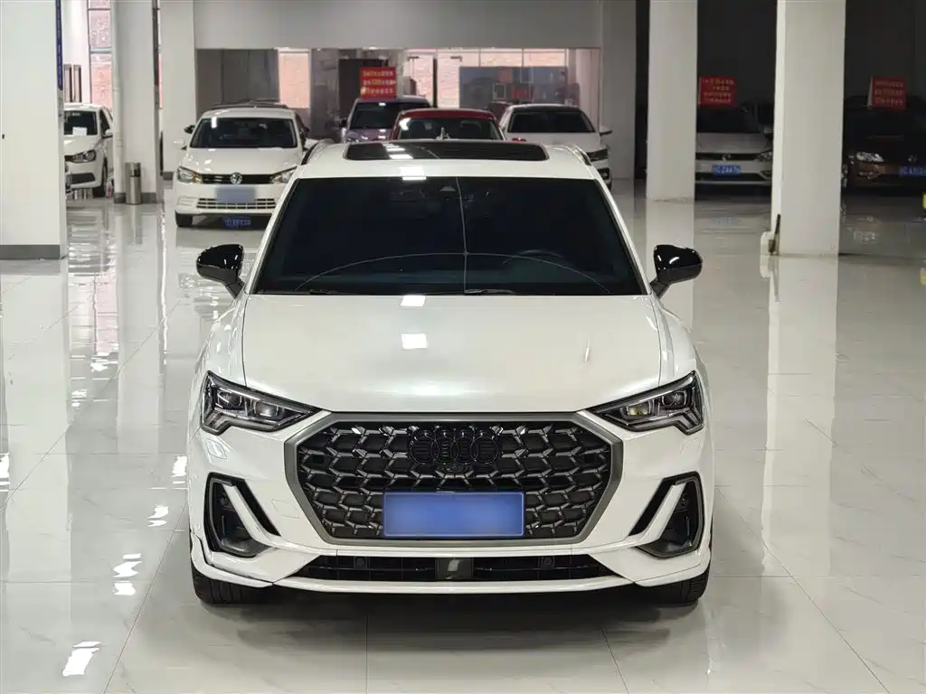 Audi Q3 2023 Facelift 45 TFSI quattro Fashion Dynamic фото 3