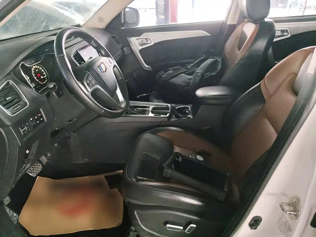 Photo 15 - Geely Emgrand X6