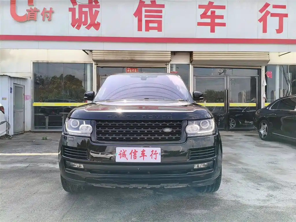 Land Rover Range Rover 2015 3.0 TDV6 Vogue SE Genesis Extended Edition фото 2