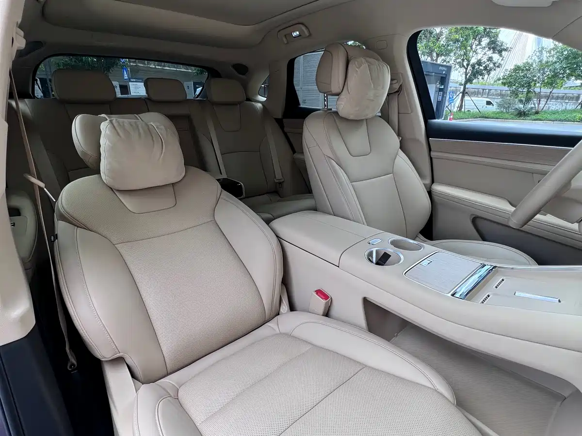 AITO Wenjie AITO M5 2025 Extended Range Ultra AWD фото 19