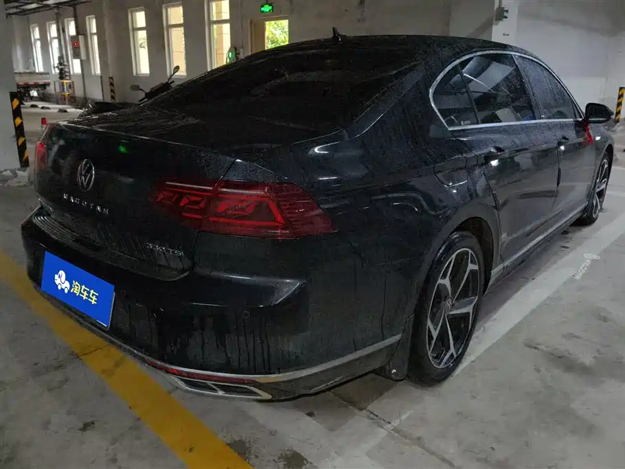 Volkswagen Magotan 2024 2 Million Units Public Sharing Edition 330TSI DSG Luxury фото 3