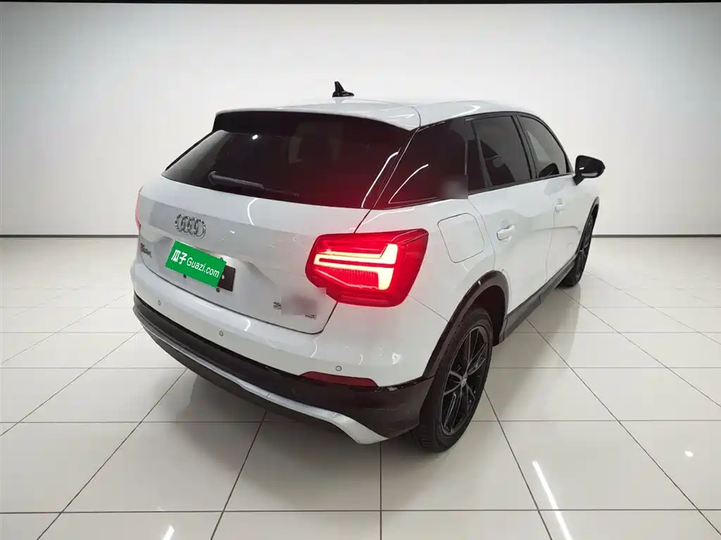 Audi Q2L 2018 35 TFSI Launch Exclusive Edition China VI фото 7