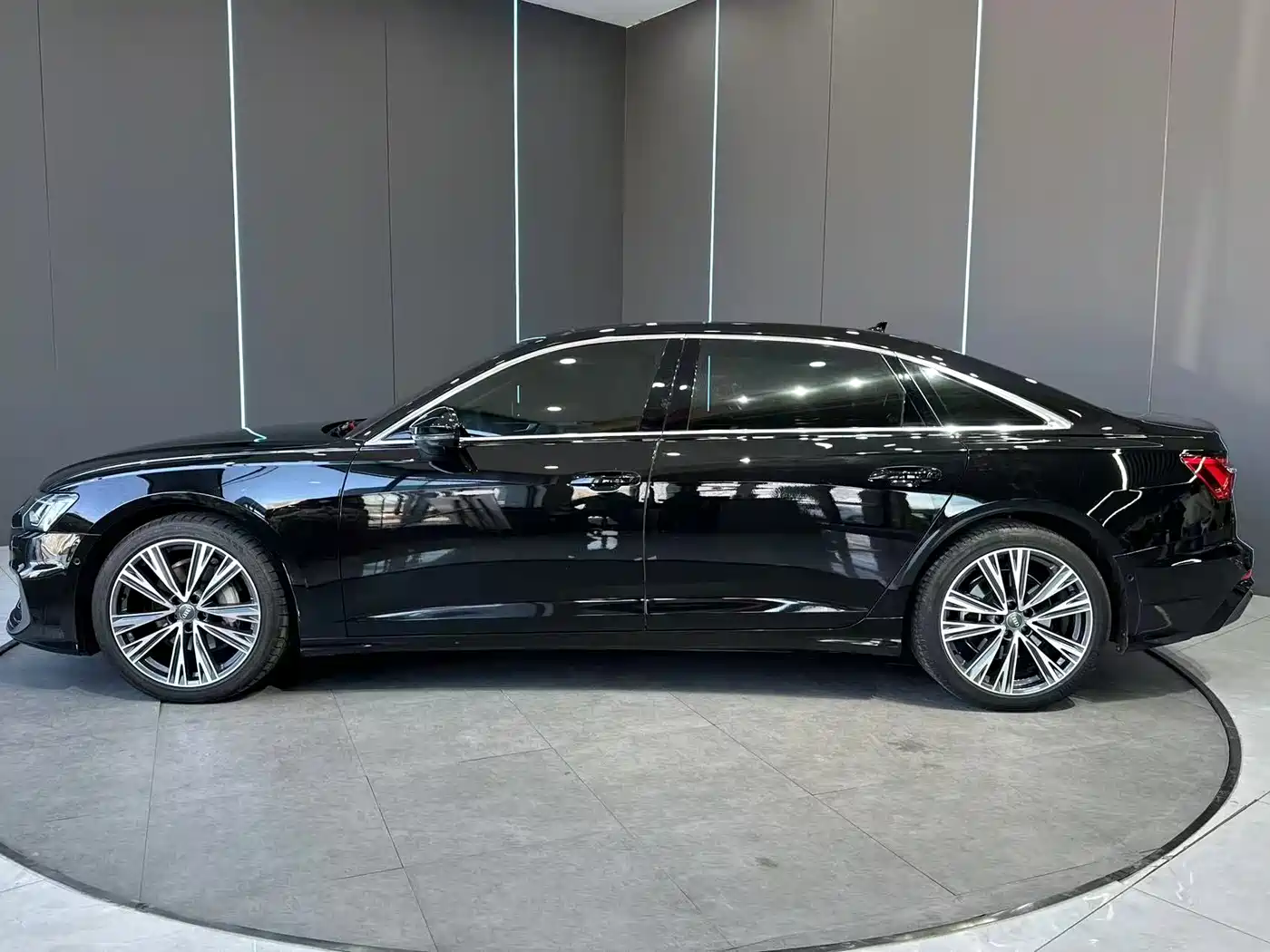 Audi A6L 2019 45 TFSI quattro Premium Dynamic фото 4