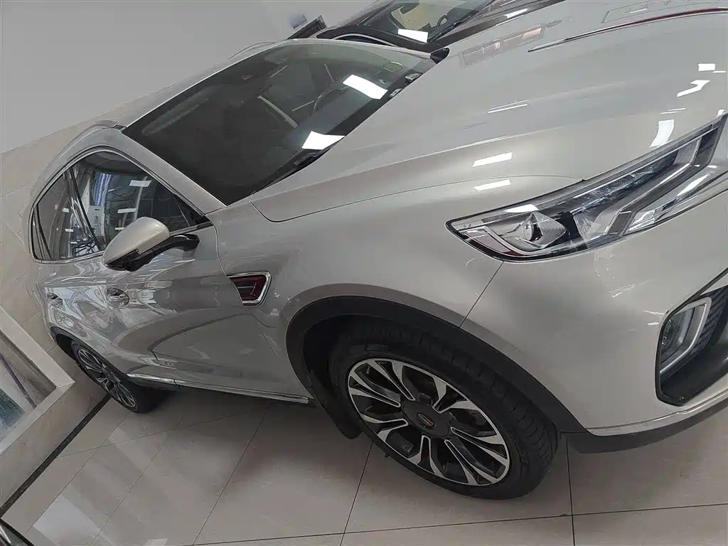 Hongqi HS5 2019 2.0T Smart Connect Enjoy 4WD Edition фото 6
