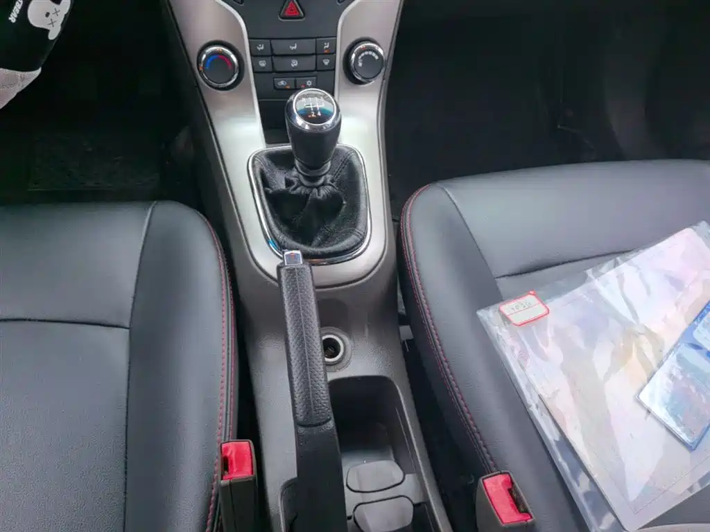 Chevrolet Cruze 2015 1.5L Classic SL MT фото 14