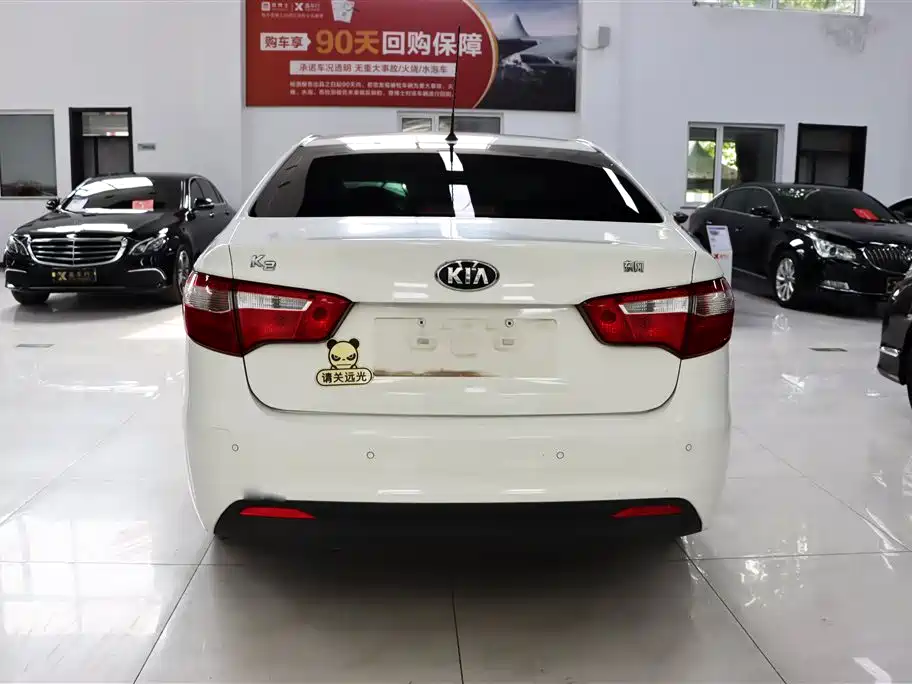 Kia K2 2012 Sedan 1.4L AT GLS Commemorative Edition фото 7