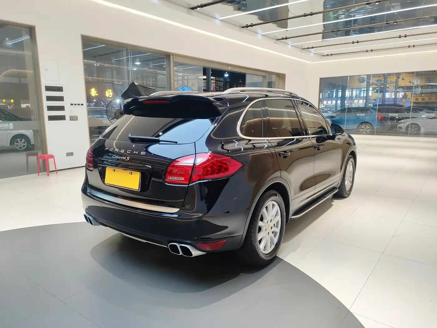 Porsche Cayenne 2011 Cayenne S 4.8L фото 5