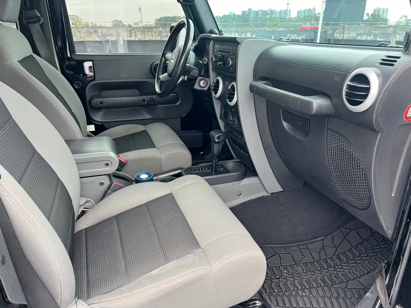 Jeep Wrangler 2011 2011 3.8L Sahara 2-Door