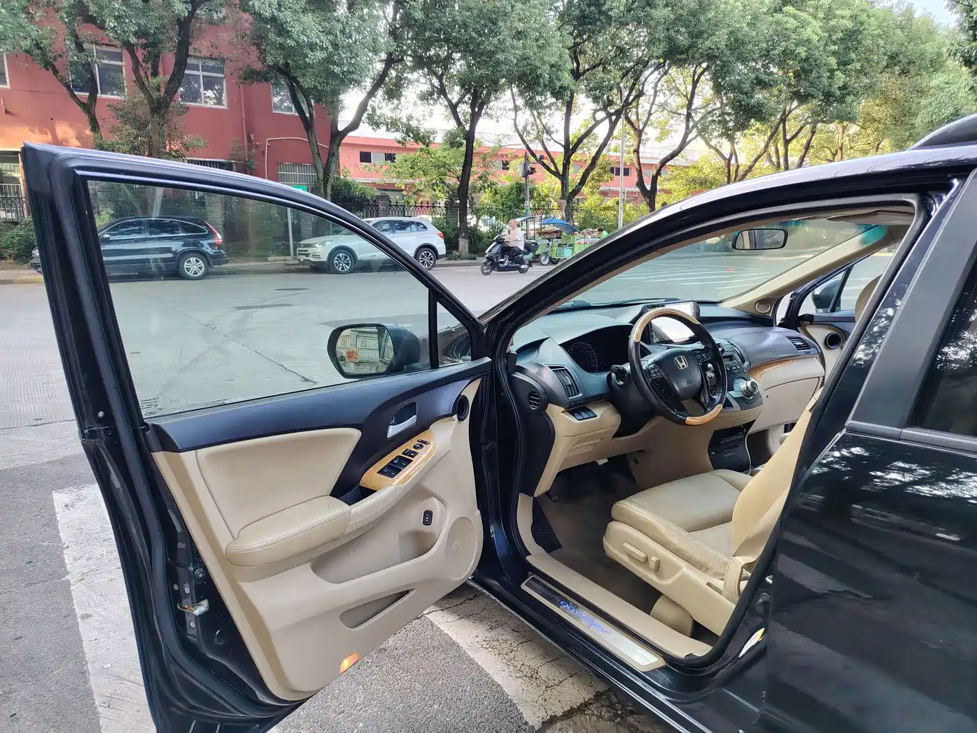 Фото 8 - Honda Odyssey
