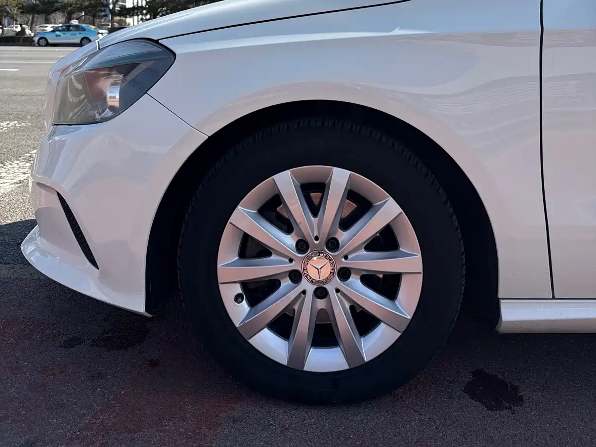 Mercedes-Benz A-Class (Import) 2017 A 180 фото 7