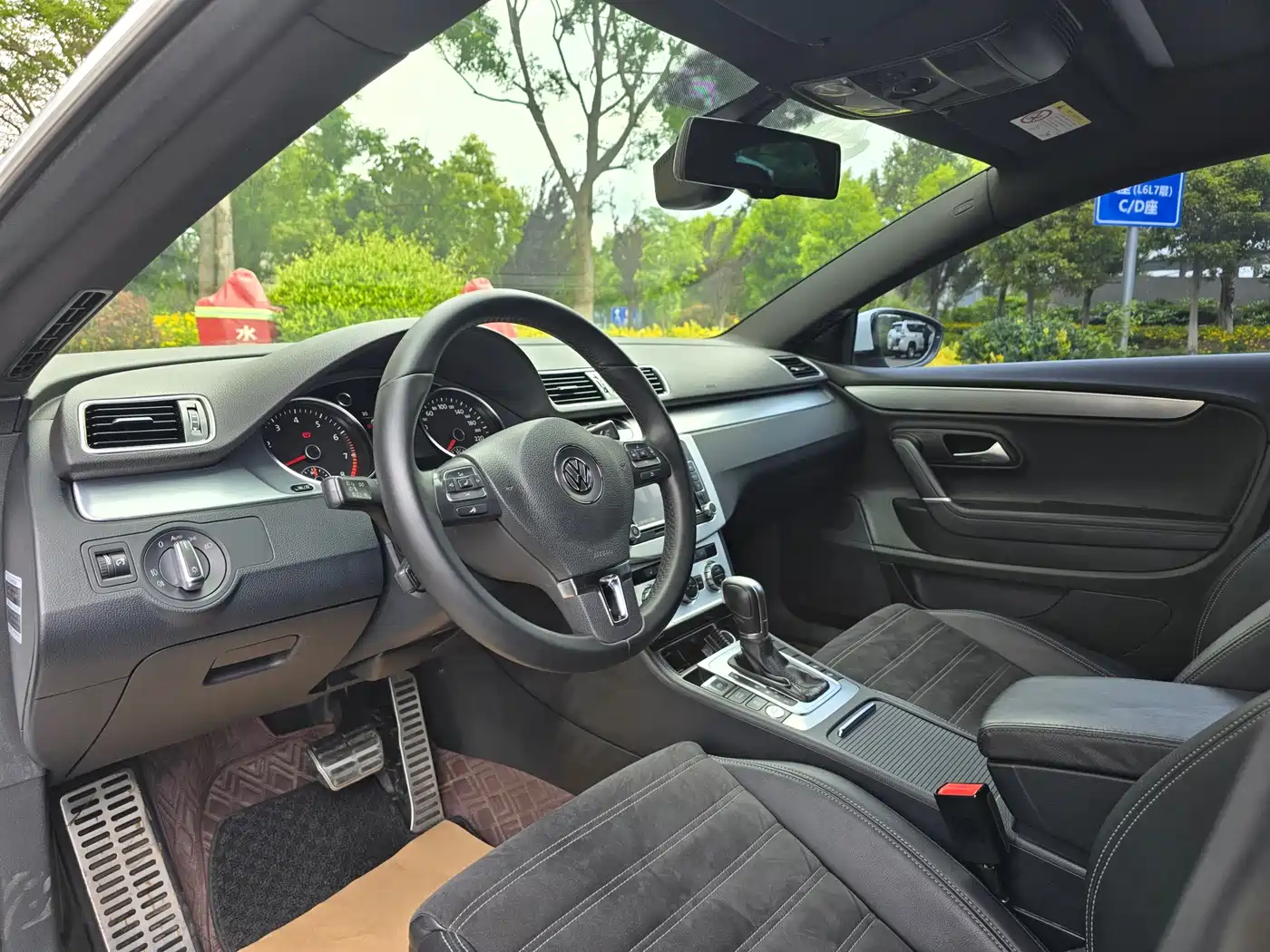 Volkswagen FAW-Volkswagen CC 2016 Model 1.8TSI Luxury фото 8