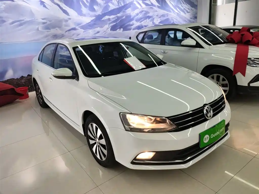 Volkswagen Sagitar 2017 1.6L Automatic Comfort фото 4