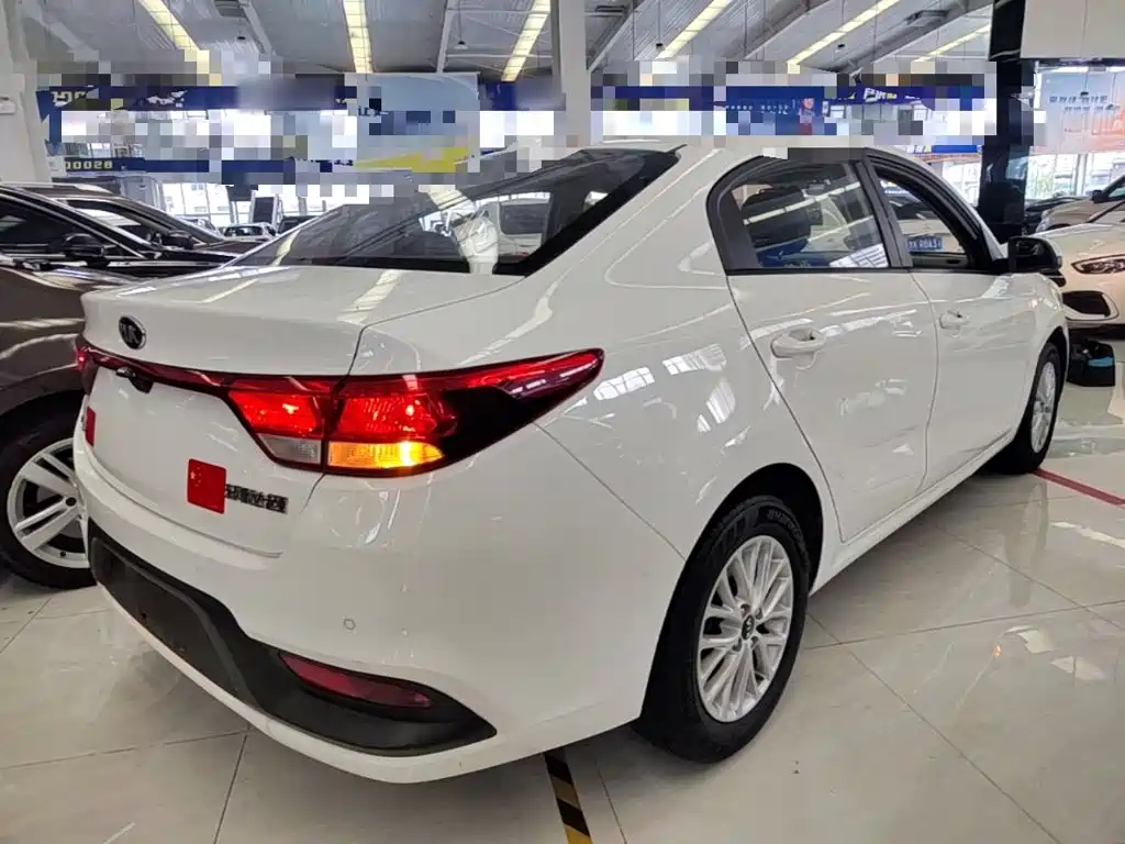 Kia K2 2018 2017 Sedan 1.4L AT 15th Anniversary Special Edition GLS