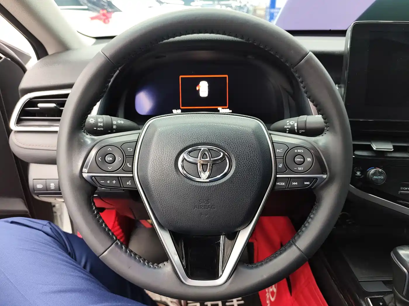 Toyota Camry 2023 2.5G Luxury Edition фото 10